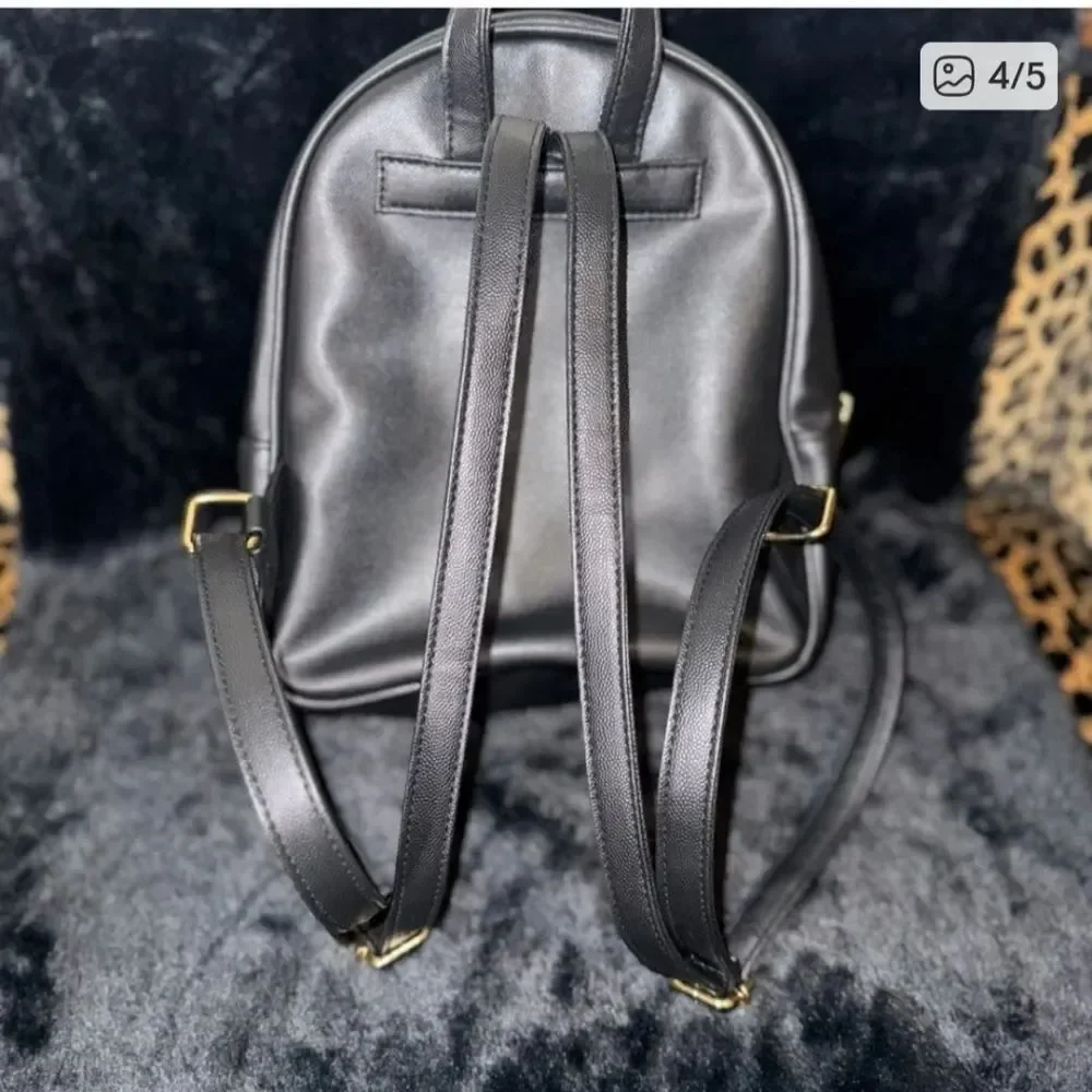 Black Baxkpack